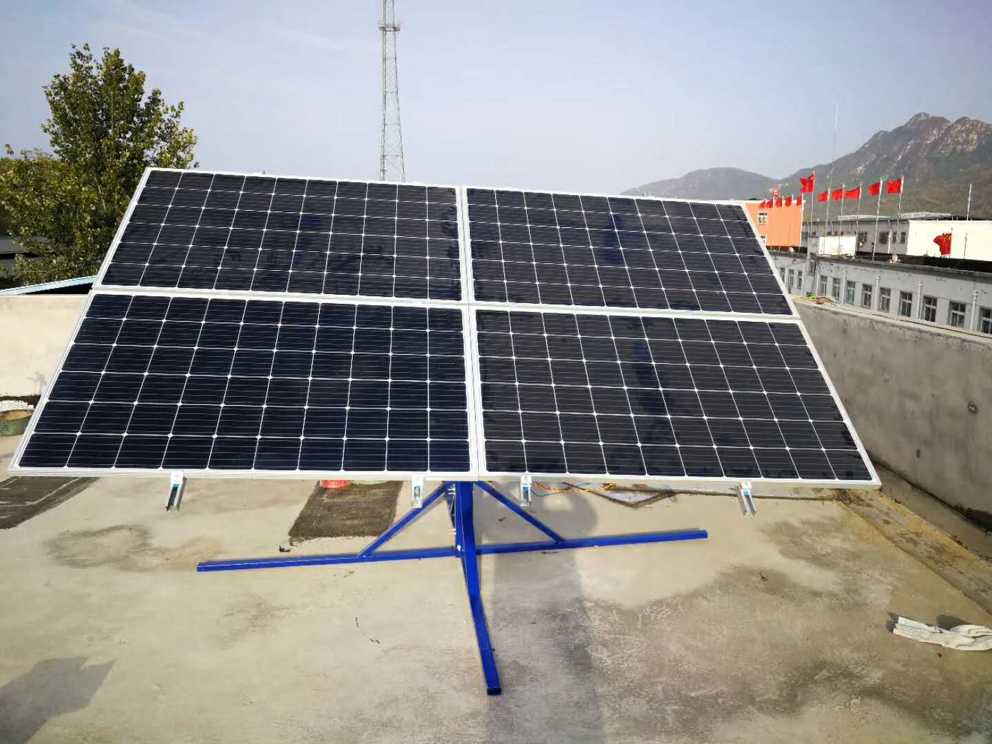 自動(dòng)追日太陽(yáng)能發(fā)電系統(tǒng)